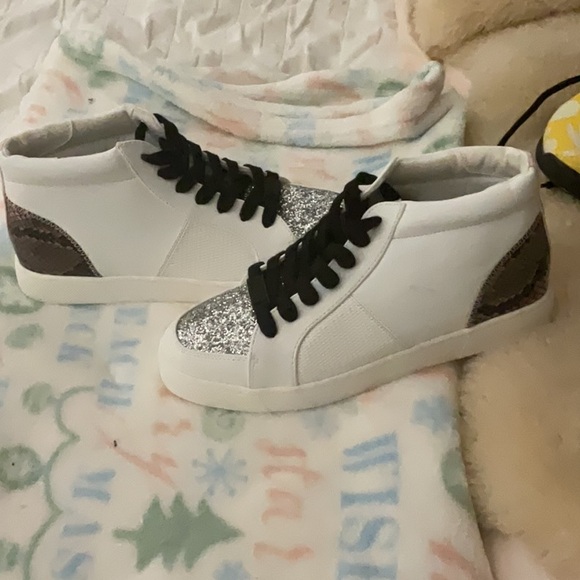 Circus by Sam Edelman high tops - Picture 3 of 3